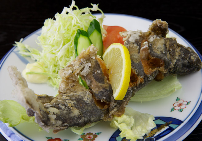 しかりべつサーモン［虹鱒］から揚げ